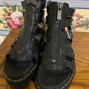 Dr.Marten black sandals